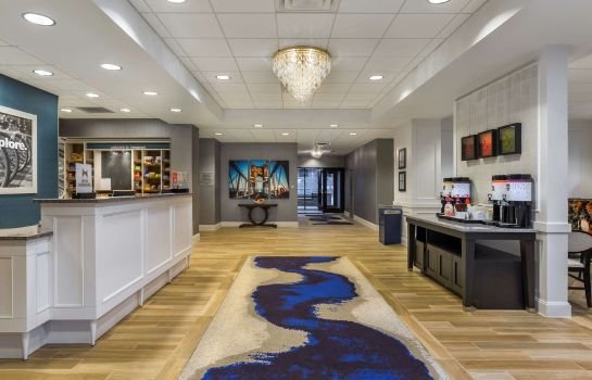 Hampton Inn Suites Newport Cincinnati Ky Compare Deals