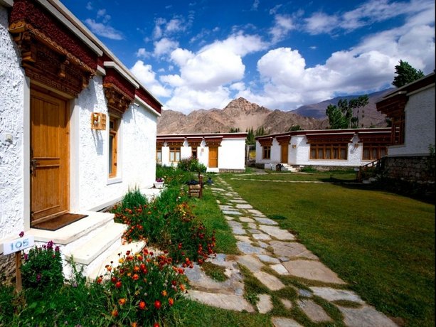 Saboo Resorts Leh Compare Deals - 