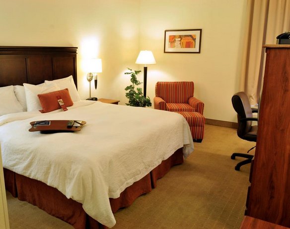 Hampton Inn Elizabethtown Compare Deals