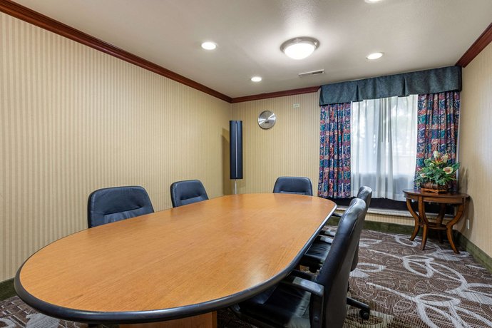 Comfort Inn Suites Anaheim Compare Deals