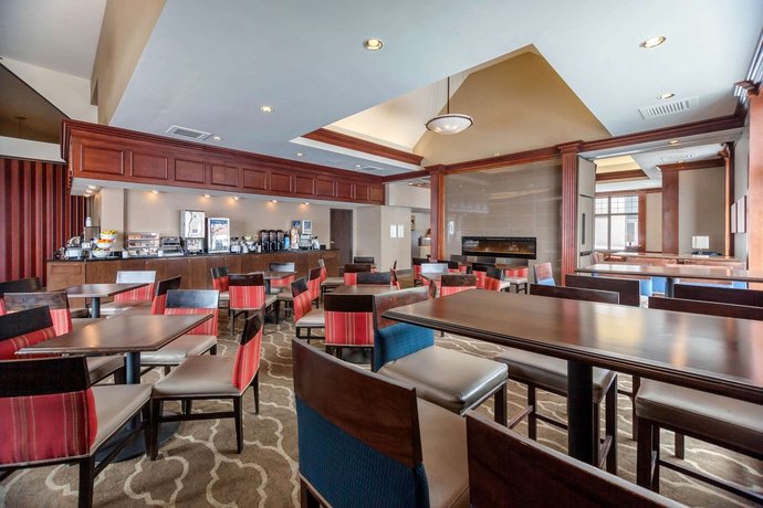 Comfort Suites Green Bay Compare Deals
