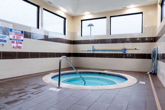 Comfort Inn Suites University South Ann Arbor Compare Deals