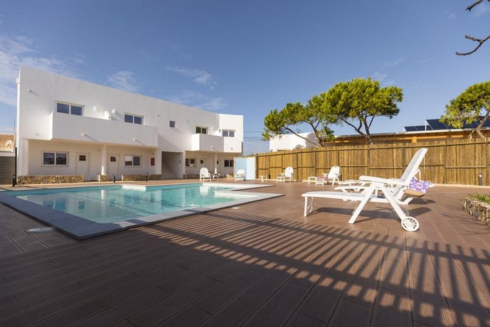 Sagres Sun Stay - Surf Camp & Hostel