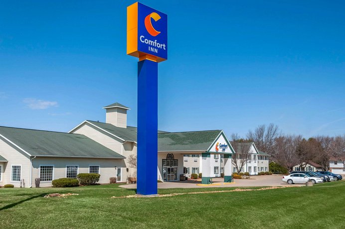Comfort Inn Dyersville Compare Deals