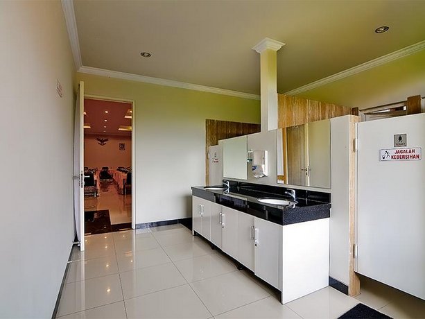 Riverstone Hotel Cottage Batu Compare Deals