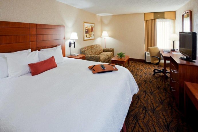 Hampton Inn Boston Logan Airport Revere Compare Deals
