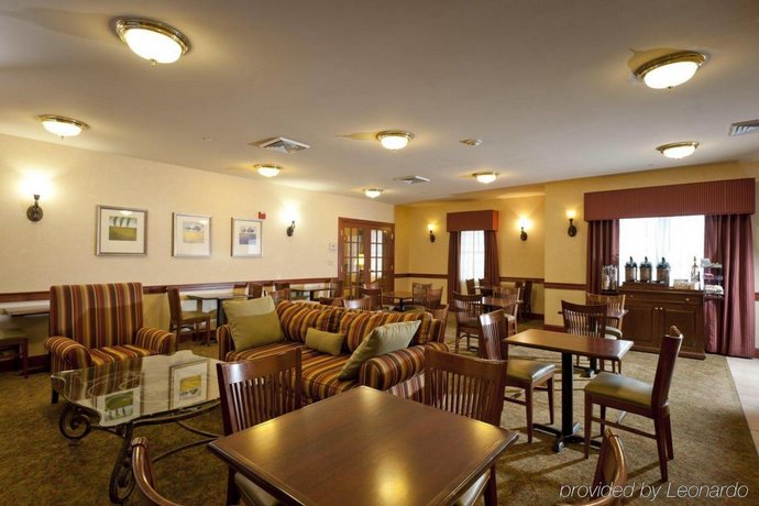 Country Inn Suites By Radisson Manchester Airport Nh - 