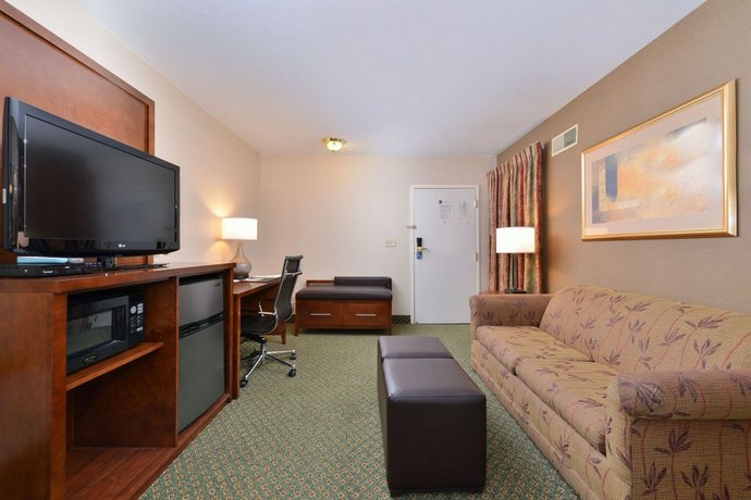 Comfort Suites Chicago Oakbrook Terrace Compare Deals