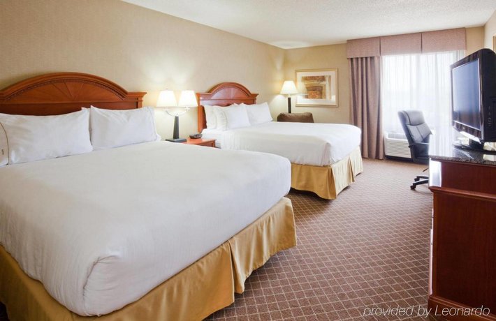 Holiday Inn Express Hotel Suites Cedar Rapids I 380 At - 