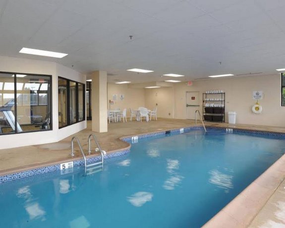 Comfort Inn Suites Watertown Compare Deals