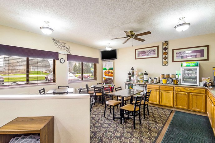 Quality Inn Sheboygan Compare Deals
