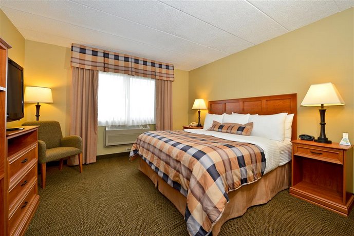 Best Western Derby Inn Eagle River Compare Deals - 