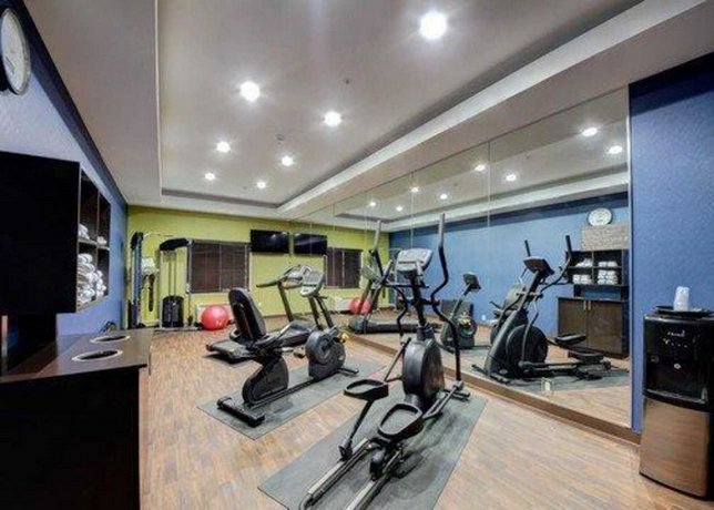 Comfort Inn Suites Tulsa I 44 West Rt 66 Sapulpa Compare Deals
