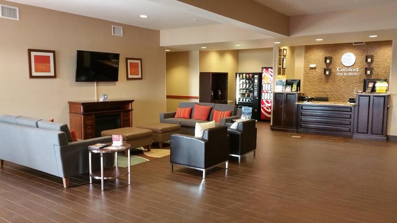 Comfort Inn Suites Lakeside Eagle Pass Compare Deals