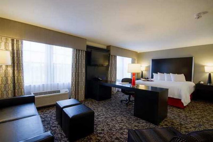 Hampton Inn And Suites Roanoke Airport Valley View Mall