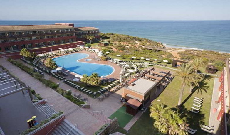 Ilunion Calas De Conil Conil De La Frontera Compare Deals - 