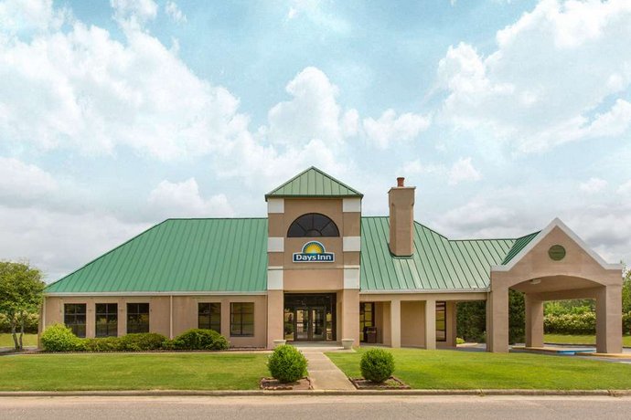 Summit Mall Stores >> Days Inn By Wyndham Birmingham Summit Mall Compare Deals Summit Mall Stores >> Days Inn By Wyndham Birmingham Summit Mall Compare Deals