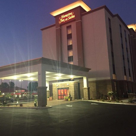 Hampton Inn Suites Springfield Downtown Compare Deals - 