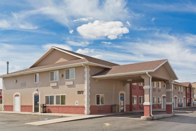 Super 8 By Wyndham Richfield Ut Compare Deals