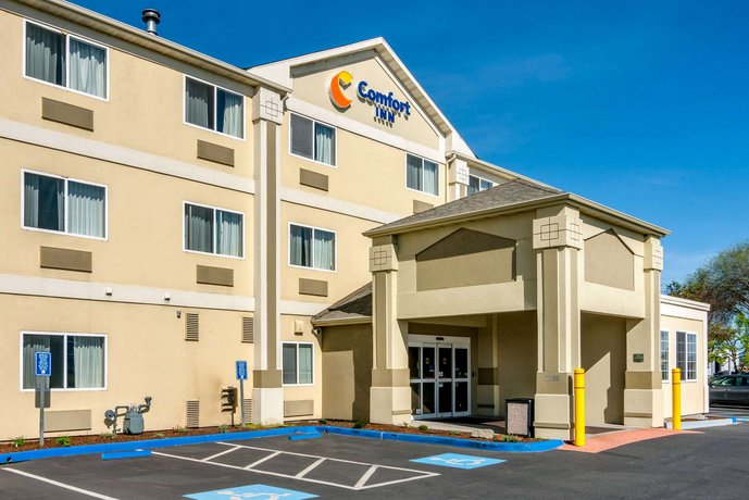 Comfort Inn North Medford Compare Deals