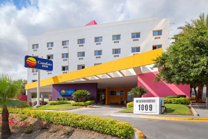 Comfort Inn Monterrey Valle Compare Deals