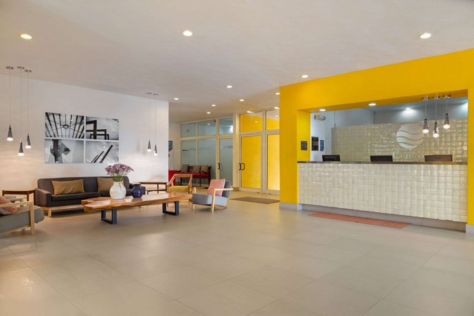Comfort Inn Monterrey Valle Compare Deals