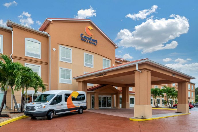 Comfort Inn Suites Fort Myers Airport Compare Deals