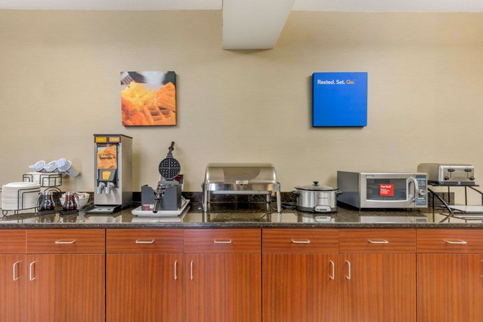 Comfort Inn Lenoir City Compare Deals