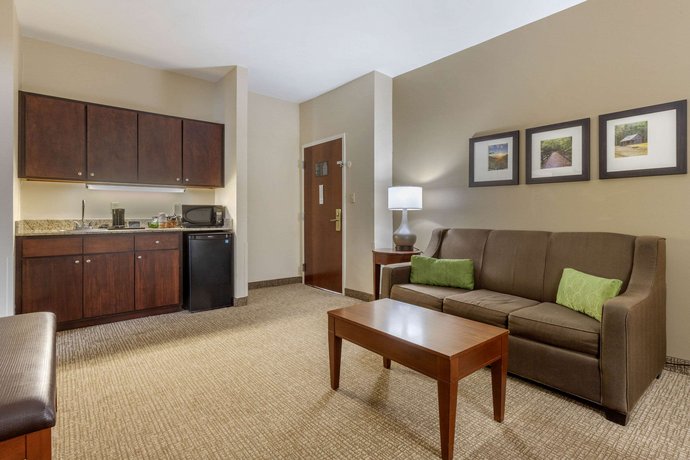 Comfort Suites Johnson City Compare Deals