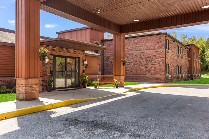 Quality Inn Petoskey Bay View Compare Deals