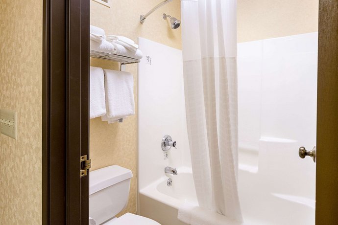 Comfort Inn Parkersburg North Vienna باركيرسبيرغ قارن عروض الأسعار