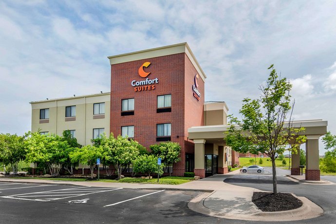 Comfort Suites Speedway Kansas City Compare Deals