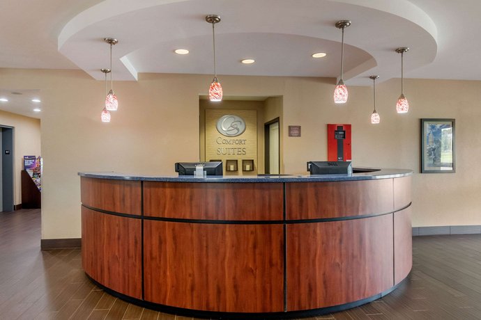 Comfort Suites Speedway Kansas City Compare Deals