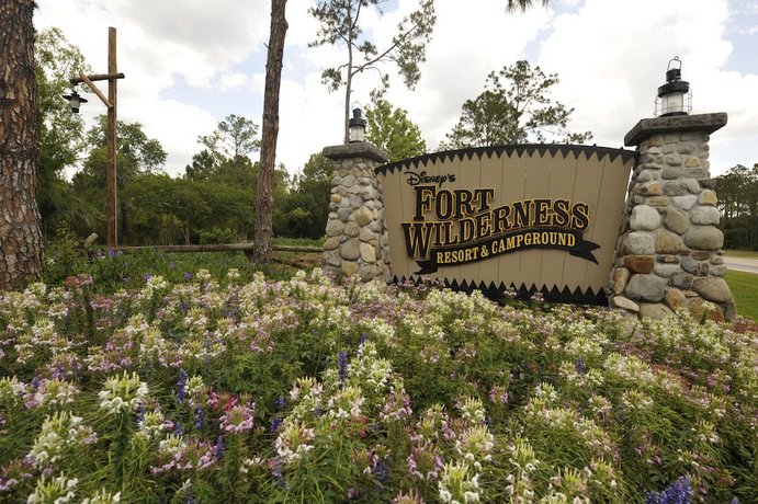 The Cabins At Disney S Fort Wilderness Resort Orlando Compare Deals