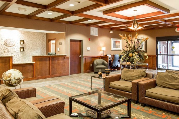 Comfort Suites Grand Rapids North Comstock Park Compare Deals