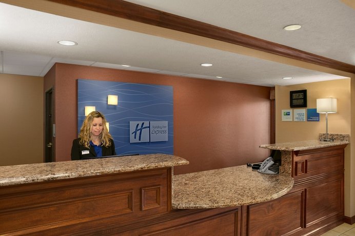 Holiday Inn Express Hotel And Suites Marysville Compare Deals