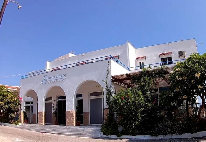 סאמר בריז הוטל
