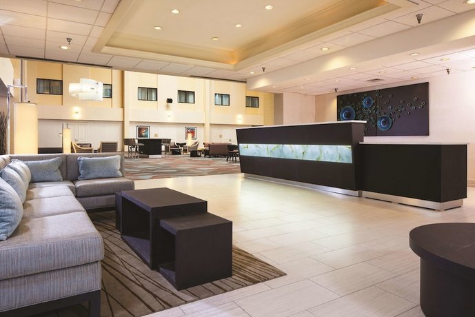 Doubletree By Hilton Columbia Compare Deals - 