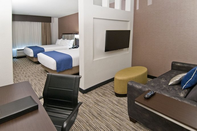 Holiday Inn Austin Airport Compare Deals