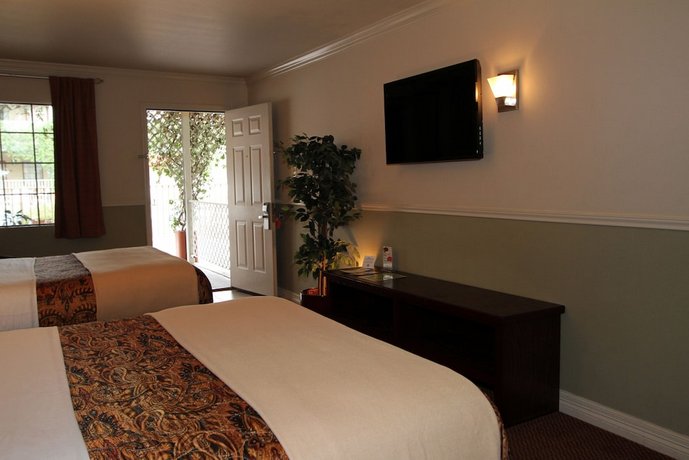 Family Garden Inn Suites Laredo Compare Deals