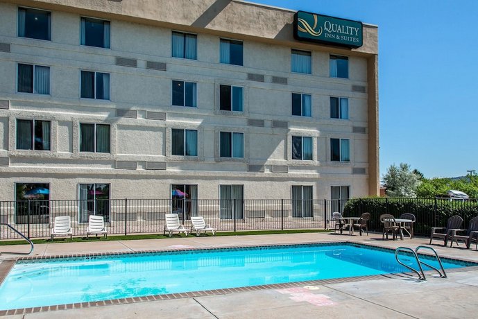 Quality Inn Suites Garden Of The Gods Colorado Springs