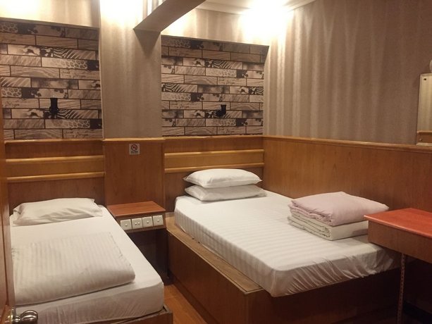 Kowloon New Hostel Hong Kong Compare Deals - 