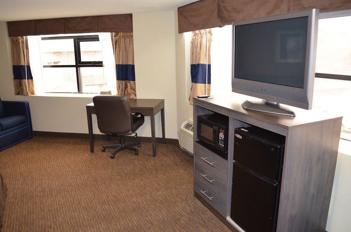 Baymont By Wyndham Downtown Detroit Hotel Compare Deals