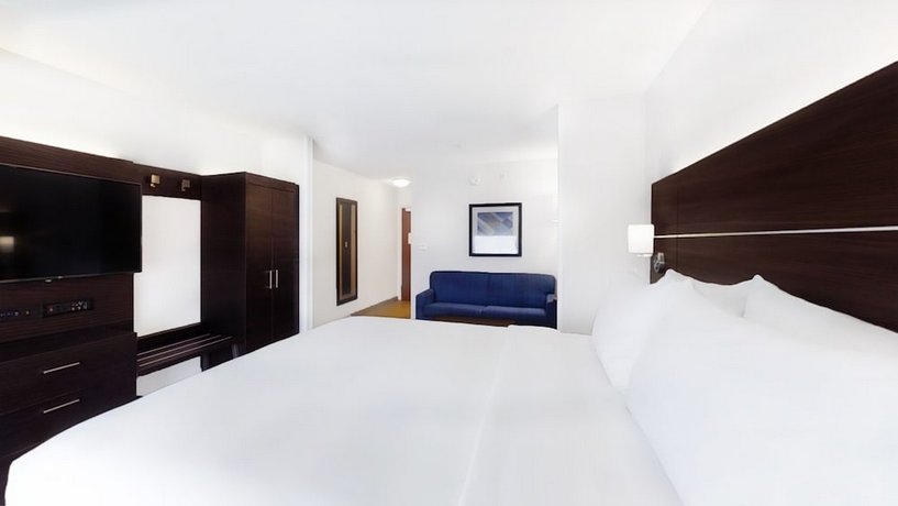 Holiday Inn Express New Orleans East Compare Deals