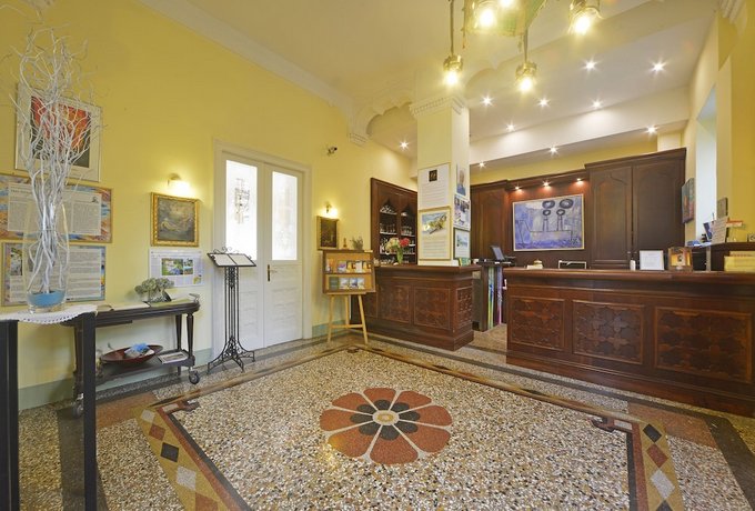 Hotel Villa Astra Lovran Compare Deals - 