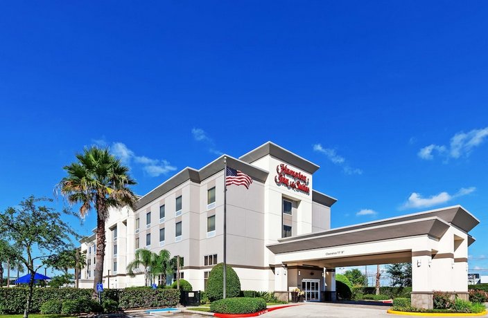 Hampton Inn Suites Houston Bush Intercontinental Airport - 