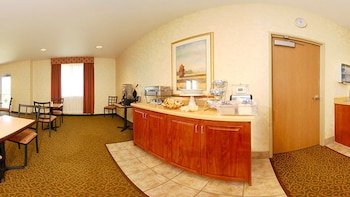 Comfort Suites At Royal Ridges Ripon Compare Deals