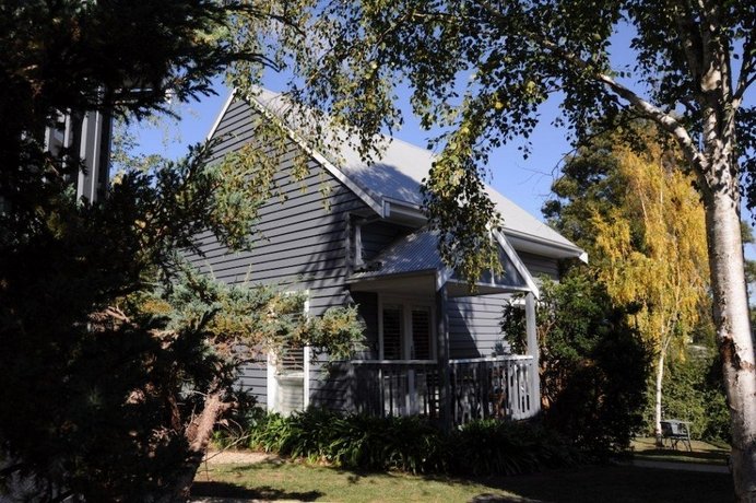Lake Orchard Villas Daylesford Compare Deals