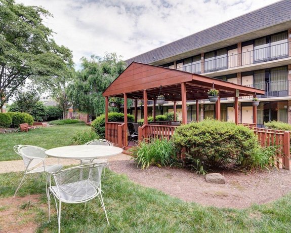 Quality Inn Tysons Corner Compare Deals
