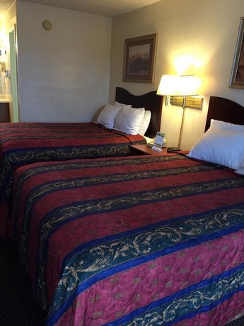 River Place Inn Cabins Pigeon Forge Compare Deals